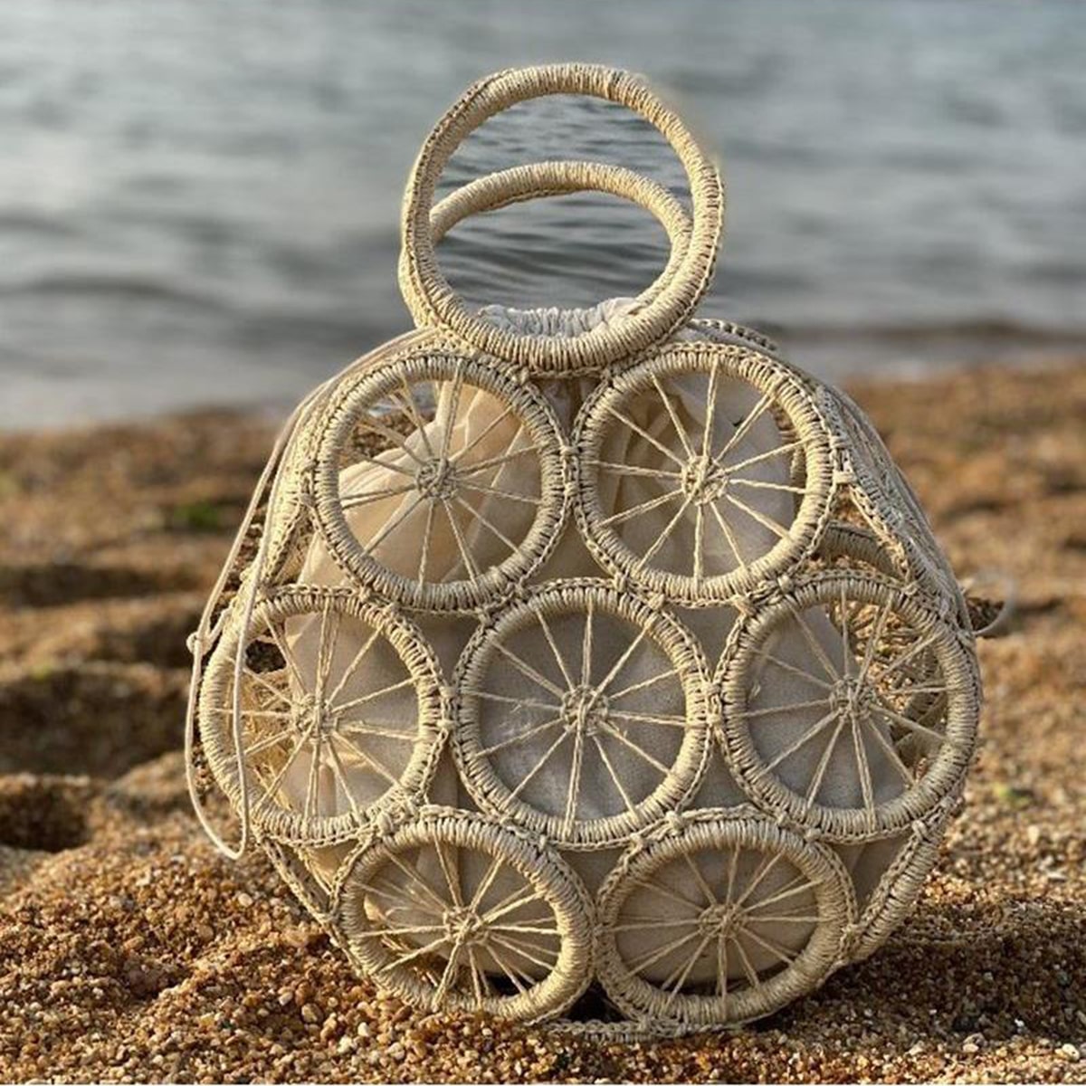 Three-Dimensional Hollow-Out Straw Handbag-2yzshop