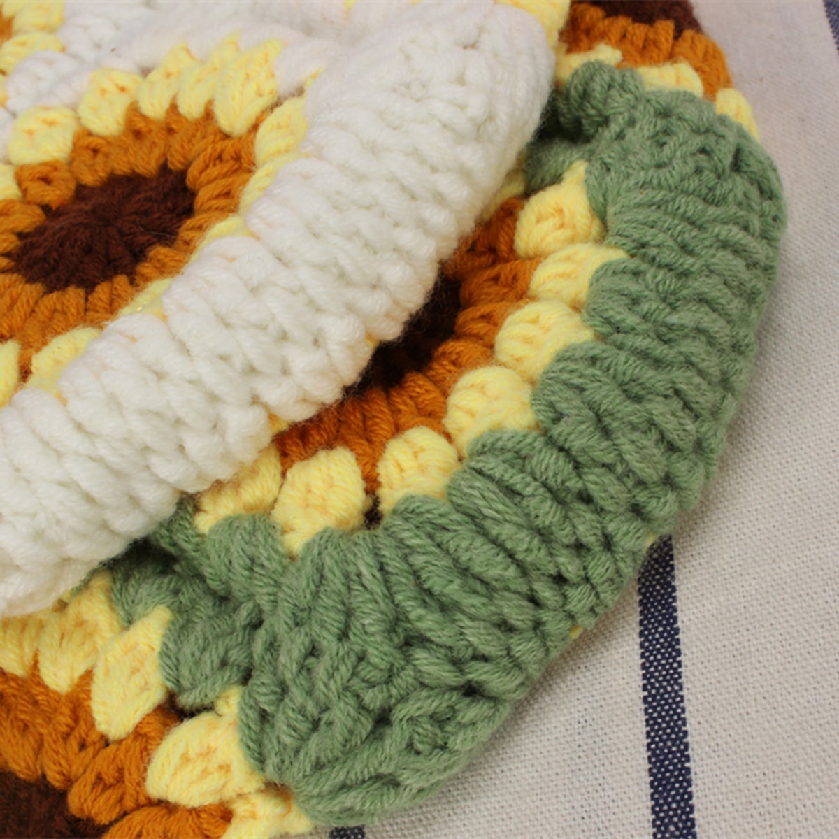 Hand-Knitted Sunflower Shoulder Bag in Wool-2yzshop