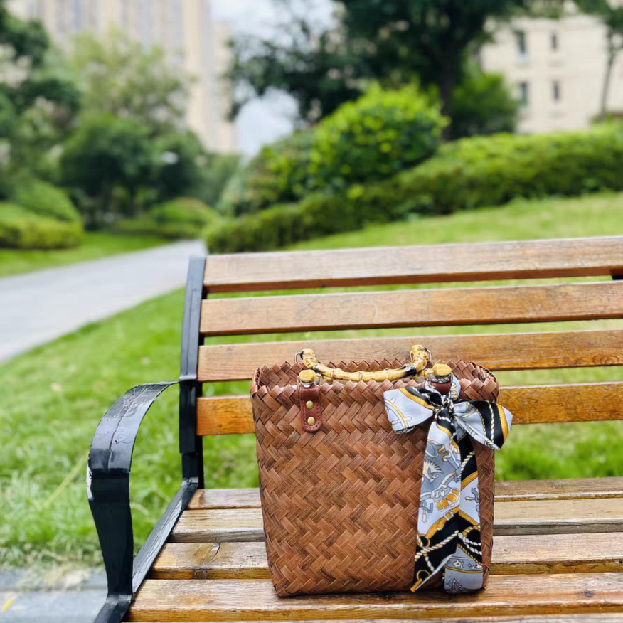 Bamboo Handle Woven Straw Travel Bags-garden